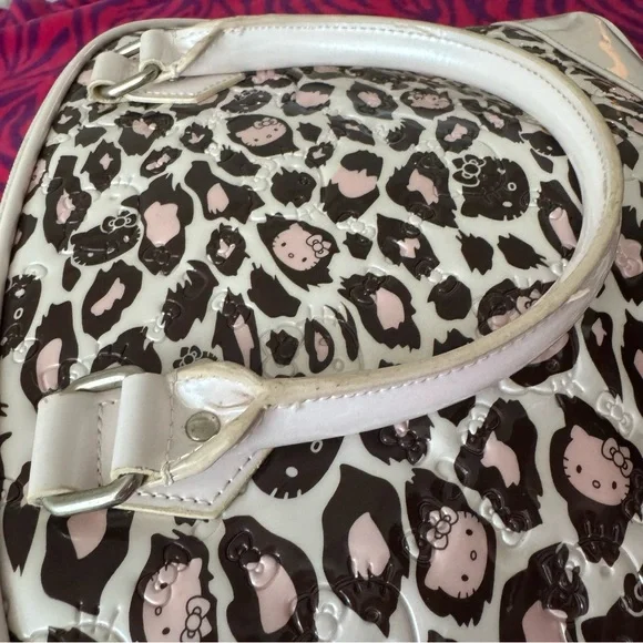 Hello Kitty Large Leopard Print Vinyl Top Handle Purse - Picture 14 of 16